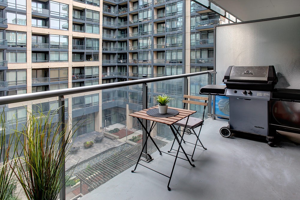 Balcony Featuring Gas BBQ